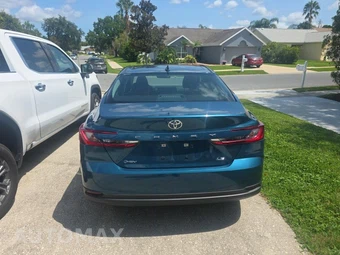 2026 Toyota Camry LE - miniatura 5