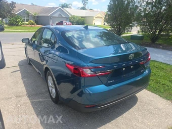 2026 Toyota Camry LE - miniatura 6