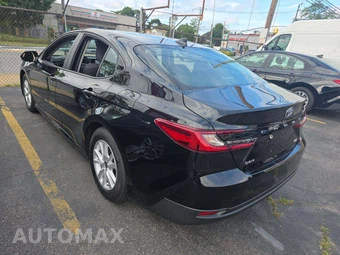 2026 Toyota Camry LE - miniatura 2