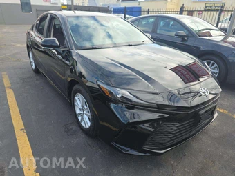 2026 Toyota Camry LE - miniatura 4