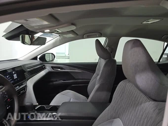 2026 Toyota Camry LE - miniatura 17