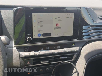 2026 Toyota Camry LE - miniatura 10