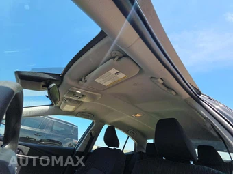 2026 Toyota Camry LE - miniatura 11