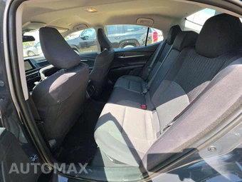 2026 Toyota Camry LE - miniatura 13
