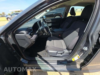 2026 Toyota Camry LE - miniatura 6