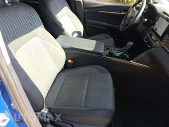 2026 Toyota Camry LE - miniatura 18