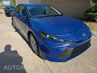 2026 Toyota Camry LE - miniatura 4