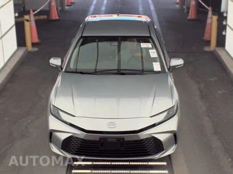 2026 Toyota Camry LE - miniatura 2