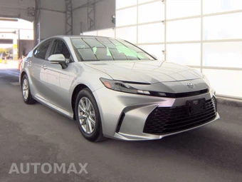 2026 Toyota Camry LE - miniatura 3