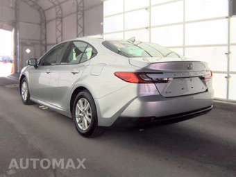 2026 Toyota Camry LE - miniatura 6