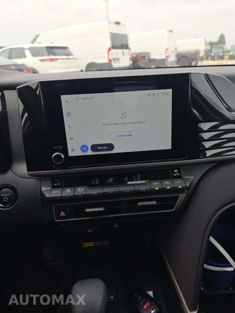 2026 Toyota Camry LE - miniatura 7