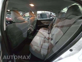 2026 Toyota Camry LE - miniatura 13