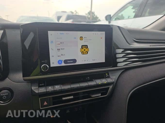 2026 Toyota Camry LE - miniatura 10