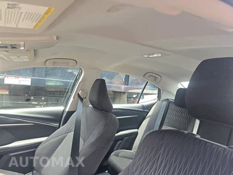 2026 Toyota Camry LE - miniatura 18