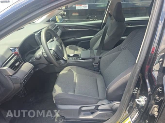 2026 Toyota Camry LE - miniatura 7