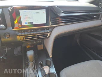 2026 Toyota Camry LE - miniatura 11