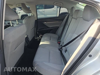 2026 Toyota Camry LE - miniatura 13