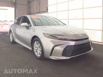 2026 Toyota Camry LE - miniatura 3