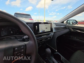 2026 Toyota Camry LE - miniatura 11