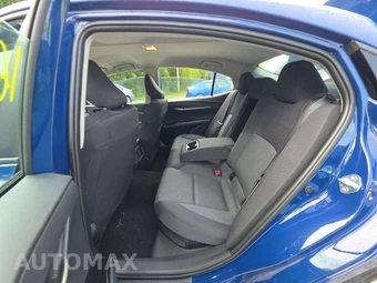 2026 Toyota Camry LE - miniatura 13