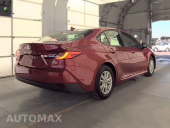 2026 Toyota Camry LE - miniatura 4