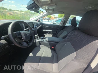 2026 Toyota Camry LE - miniatura 7