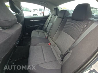 2026 Toyota Camry LE - miniatura 13