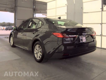 2026 Toyota Camry LE - miniatura 6