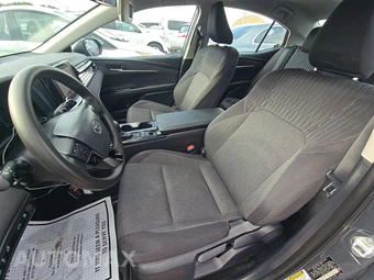 2026 Toyota Camry LE - miniatura 7