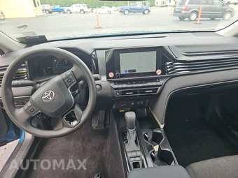 2026 Toyota Camry LE - miniatura 11