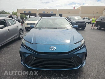 2026 Toyota Camry LE - miniatura 2
