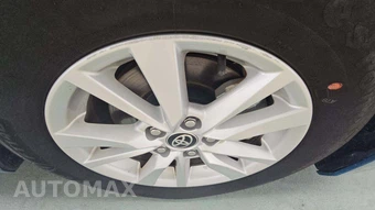 2026 Toyota Camry LE - miniatura 22