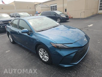 2026 Toyota Camry LE - miniatura 3