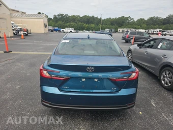 2026 Toyota Camry LE - miniatura 5