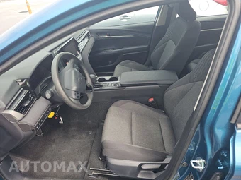 2026 Toyota Camry LE - miniatura 7