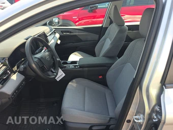 2026 Toyota Camry LE - miniatura 13