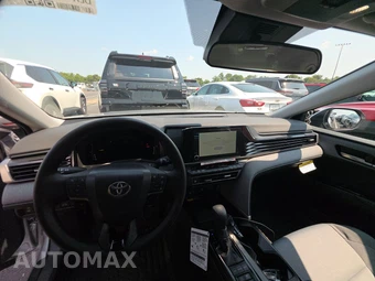 2026 Toyota Camry LE - miniatura 17