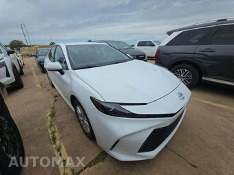 2026 Toyota Camry LE - miniatura 4