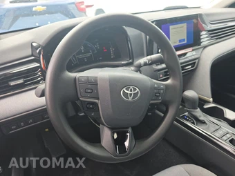 2026 Toyota Camry LE - miniatura 10