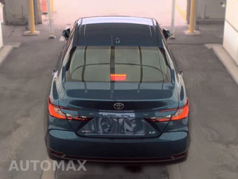 2026 Toyota Camry LE - miniatura 5
