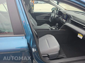2026 Toyota Camry LE - miniatura 8