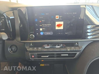 2026 Toyota Camry LE - miniatura 10