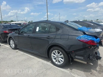 2026 Toyota Camry LE - miniatura 6