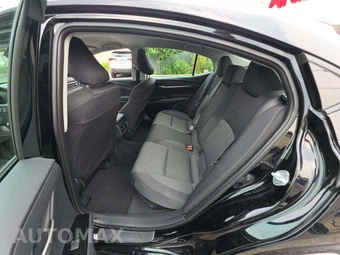 2026 Toyota Camry LE - miniatura 13