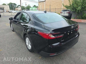 2026 Toyota Camry LE - miniatura 2