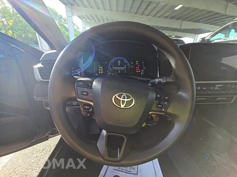 2026 Toyota Camry LE - miniatura 16