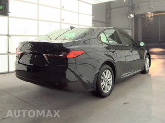 2026 Toyota Camry LE - miniatura 5