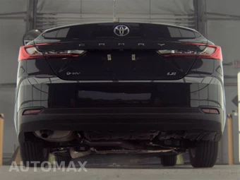 2026 Toyota Camry LE - miniatura 7