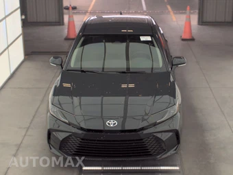 2026 Toyota Camry LE - miniatura 2