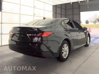 2026 Toyota Camry LE - miniatura 5